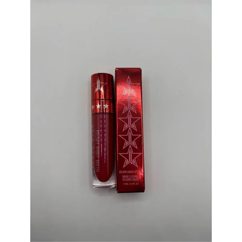 Jeffree Star velour liquid lipstick in pink kitten. M1-24